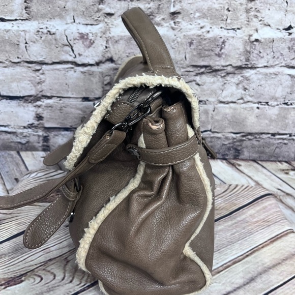 David Jones Paris Satchel Handbag Purse Bag Shearling Edge Tote Handle/s… - Picture 6 of 15